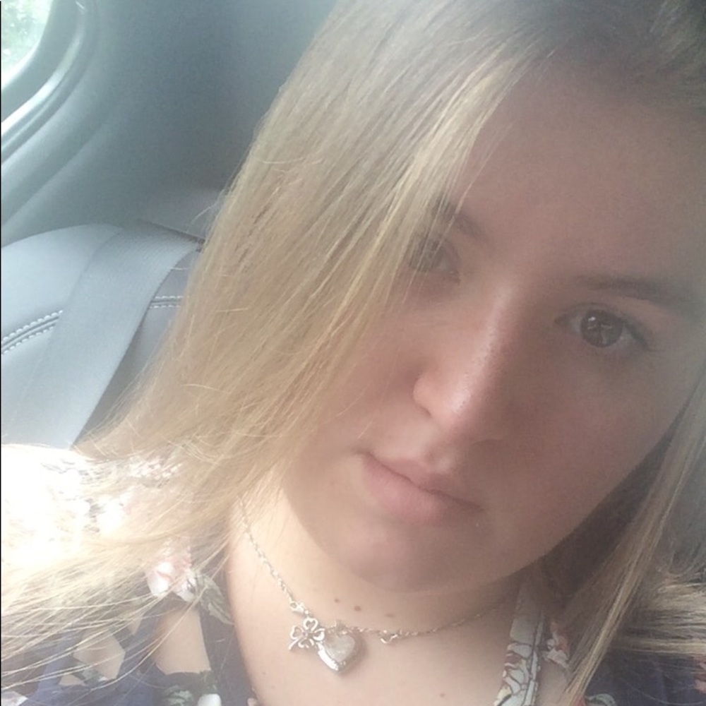 Meet your Posher, Amber